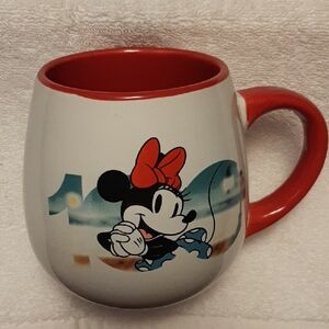 Minnie Mouse Red and White Mug Disney Brand New 14oz